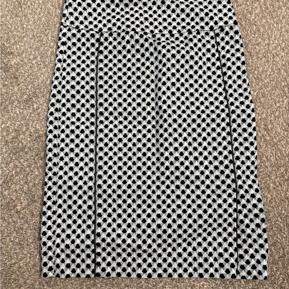 Blue pattern pencil skirt